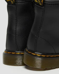 Boots 1460 en cuir Softy T à lacets pour tout-petit in Noir