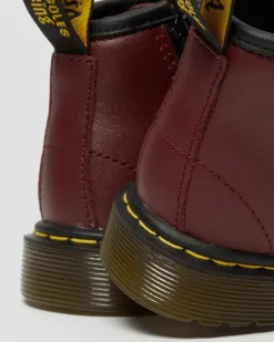 Boots 1460 en cuir Softy T pour bébé in Rouge Cherry Red