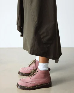 Boots Lowell Chukka en nubuck à bout mocassin in Rose Poudré