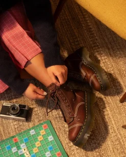 Boots plateformes Sinclair Flower en cuir Grizzly in Marron Foncé