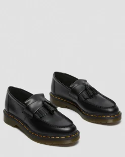 Mocassins Adrian Yellow Stitch en cuir Smooth à pampilles in Noir