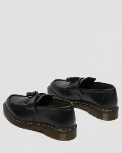 Mocassins Adrian Yellow Stitch en cuir Smooth à pampilles in Noir