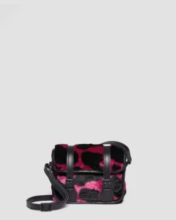 Sac bandoulière en Hair-On imprimé vache 18 cm in Thrift Pink