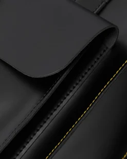 Sac à dos en cuirs Kiev et Smooth à compartiments in Noir